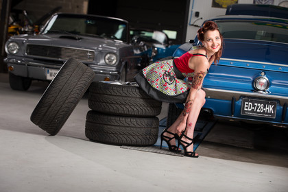 RETRO GARAGE shooting Pin-Up