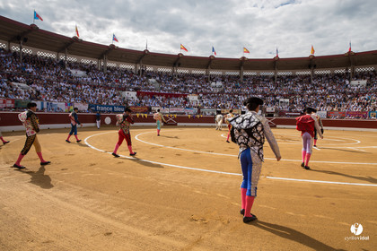 Mont-de-Marsan corrida de Dolores Aguirre pour Octavio Chacon - Pepe Moral - Juan Léal