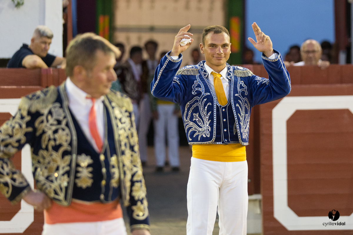 Aire sur l'Adour course landaise génération Aturine