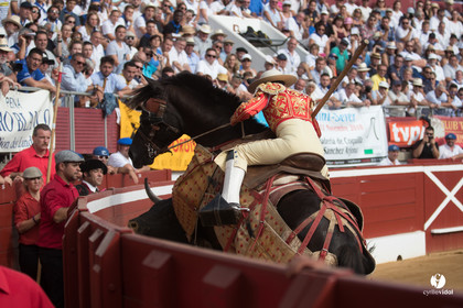 Mont-de-Marsan corrida de Dolores Aguirre pour Octavio Chacon - Pepe Moral - Juan Léal