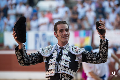 Mont-de-Marsan corrida de Dolores Aguirre pour Octavio Chacon - Pepe Moral - Juan Léal