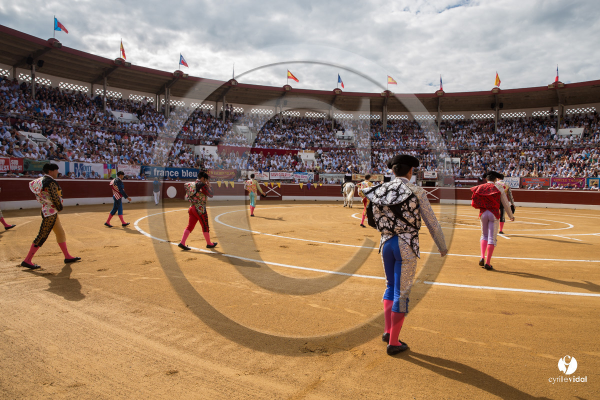 Mont-de-Marsan corrida de Dolores Aguirre pour Octavio Chacon - Pepe Moral - Juan Léal