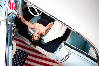 RETRO GARAGE shooting Pin-Up