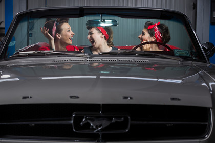 RETRO GARAGE shooting Pin-Up